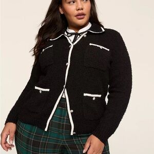 Black and White Tailored Blazer with Textured Fabric